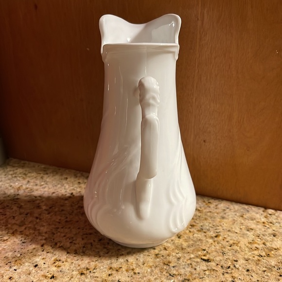 I. Godinger & Co Porcelain Milk Pitcher - Picture 4 of 6